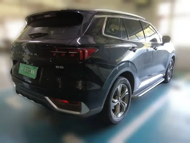 Ford Lingrui — Фото автомобиля 4
