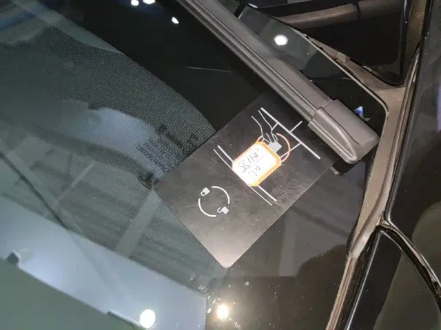 Tesla Model 3 — Фото автомобиля 8
