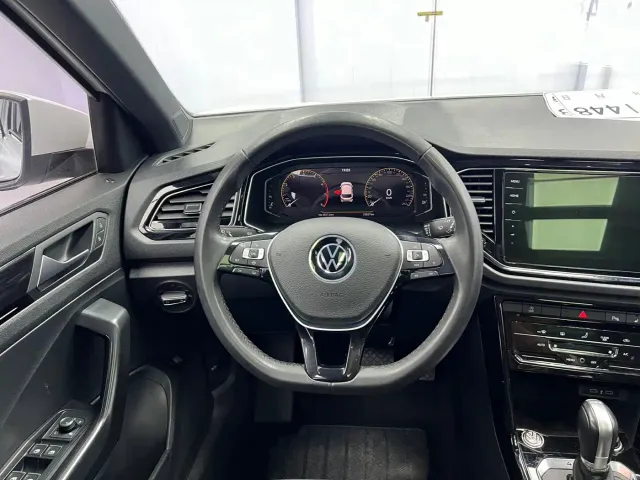 Volkswagen T-Roc — Фото автомобиля 10