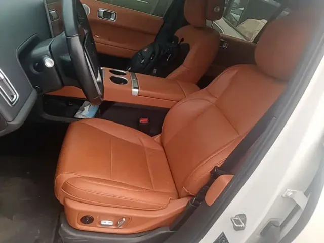 Li Auto Li Auto L6 2024 Pro — Фото автомобиля 14