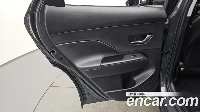Hyundai Kona SX2 — Фото автомобиля 14
