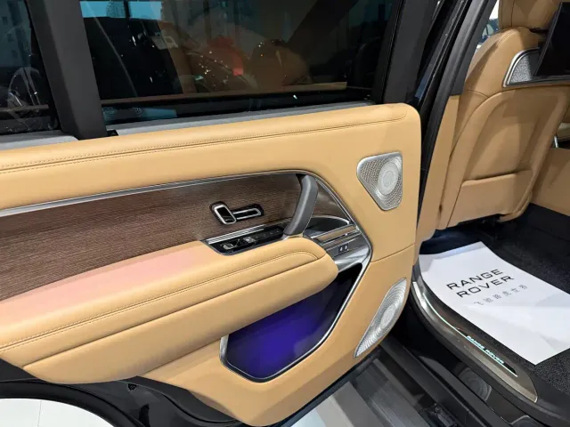 Land Rover Range Rover — Фото автомобиля 16