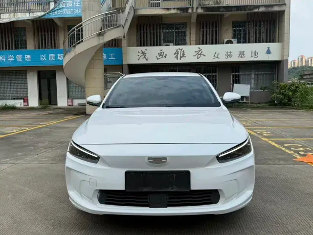 Geely Geometry A — Фото автомобиля 2
