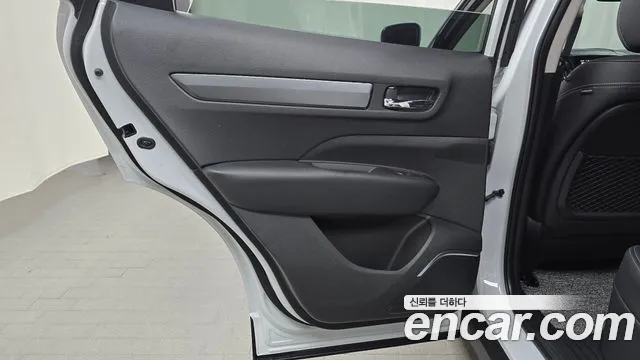 Renault-KoreaSamsung QM6 Новый QM6 2.0 GDe LE Signature 2WD — Фото автомобиля 25