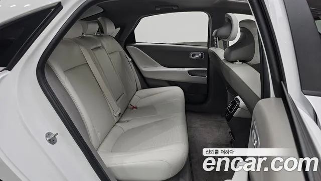 Hyundai Ioniq6 — Фото автомобиля 11