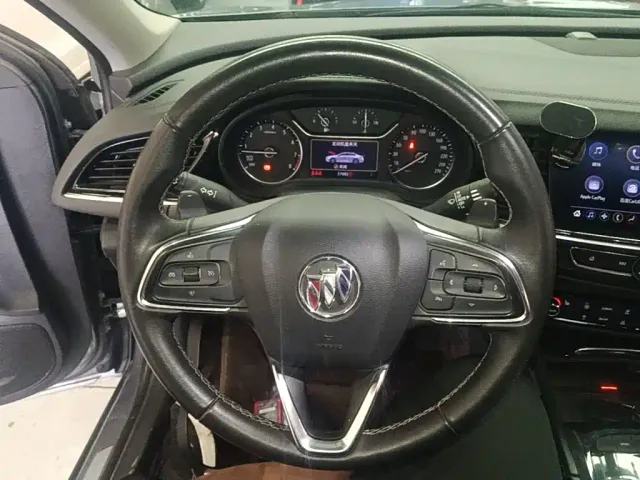 Buick Regal — Фото автомобиля 6