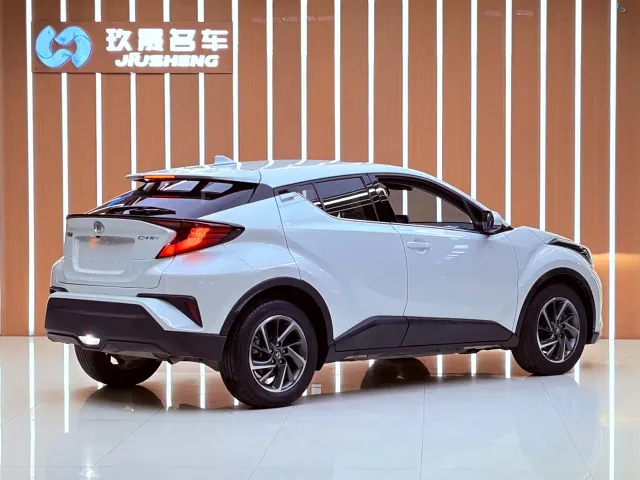 Toyota C-HR — Фото автомобиля 19