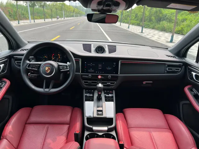 Porsche Macan — Фото автомобиля 5
