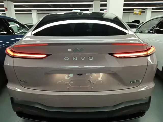 Onvo L60 — Фото автомобиля 5