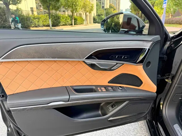 Audi A8 — Фото автомобиля 7