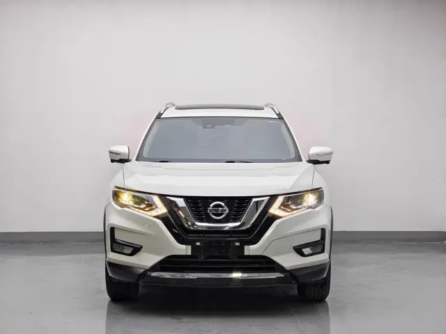 Nissan X-Trail — Фото автомобиля 2