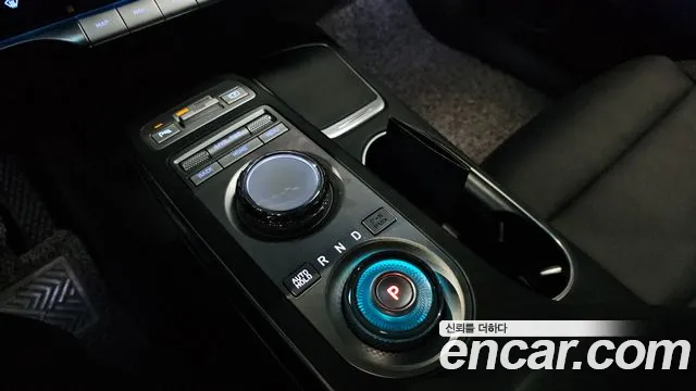 Genesis GV70 2.5T Бензин AWD — Фото автомобиля 9
