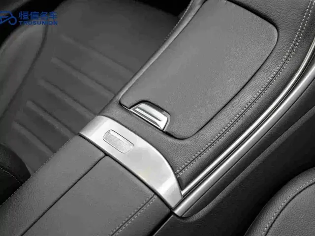 Mercedes-Benz C-Class — Фото автомобиля 19