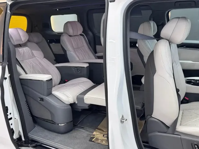ZEEKR Zeekr 009 2024 7-Seat Aisle AWD Version 108kWh — Фото автомобиля 21