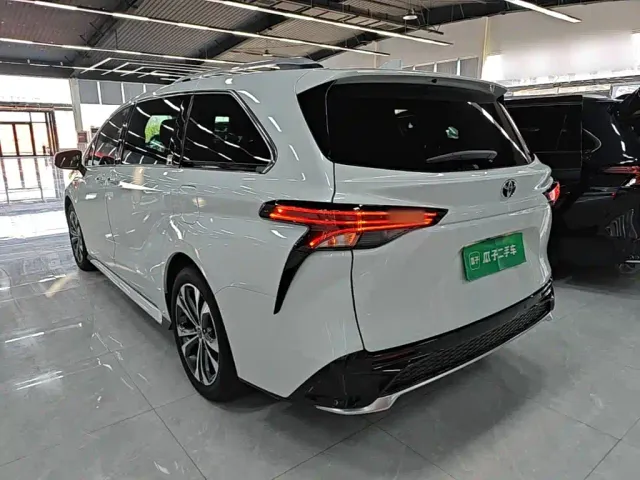Toyota Granvia — Фото автомобиля 4