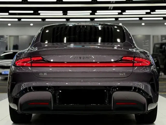 Xiaomi SU7 — Фото автомобиля 5