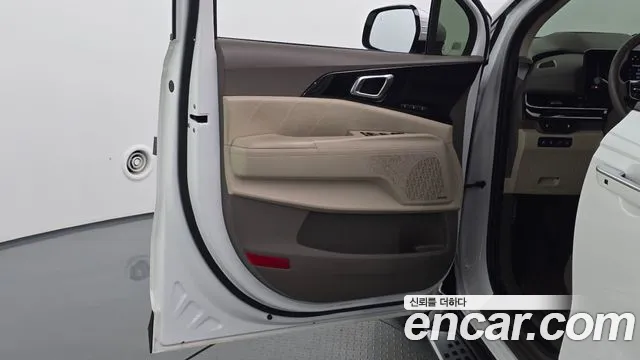 Kia Carnival — Фото автомобиля 13