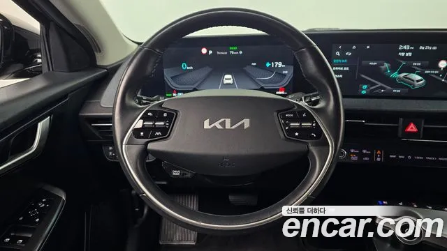 Kia EV6 — Фото автомобиля 13