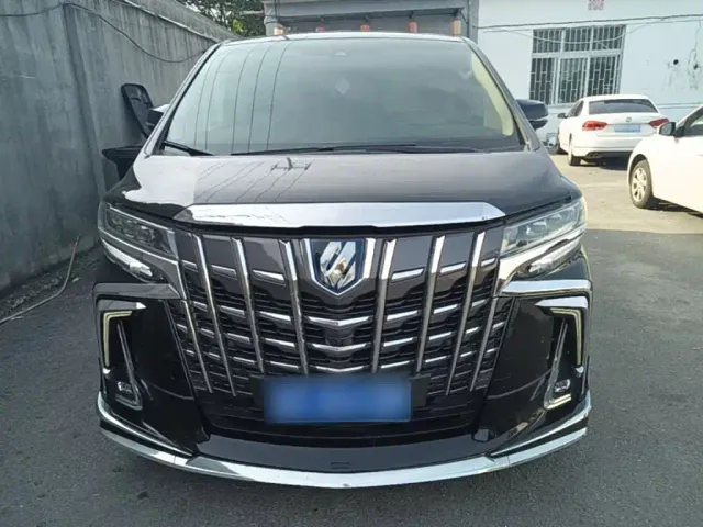 Toyota Vellfire — Фото автомобиля 2