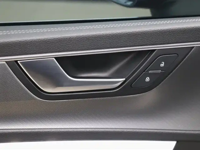 Audi A7L — Фото автомобиля 12