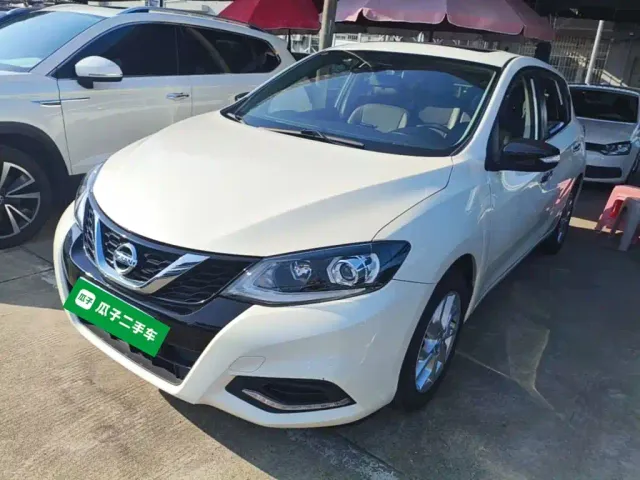 Фотография автомобиля — Nissan Tiida