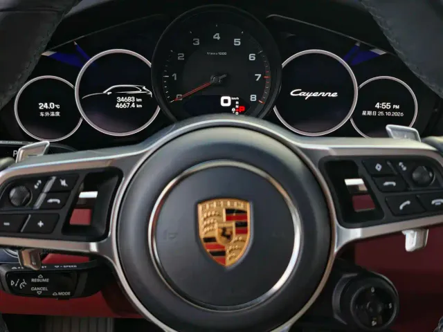 Porsche Cayenne — Фото автомобиля 9