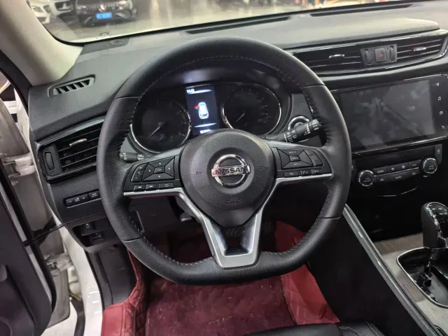 Nissan X-Trail — Фото автомобиля 5