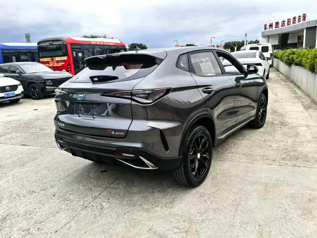 Changan X5 Plus — Фото автомобиля 11