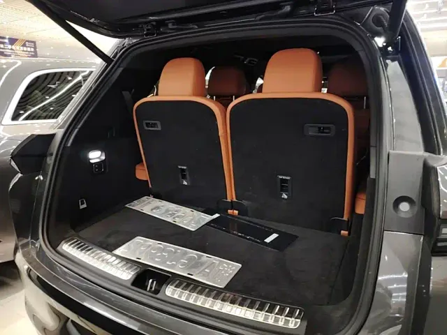 Li Auto L8 — Фото автомобиля 18