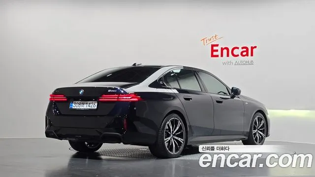 BMW 5-Series 5 серия (G60) 530i xDrive M Sport — Фото автомобиля 2