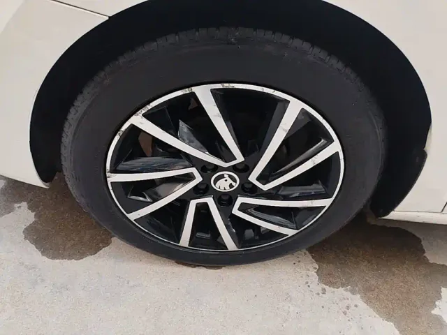 Skoda Rapid — Фото автомобиля 22