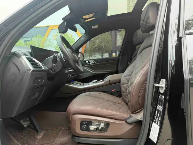 BMW X5 — Фото автомобиля 11