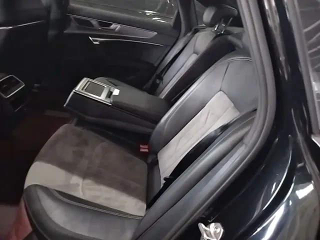 Audi A6L — Фото автомобиля 16