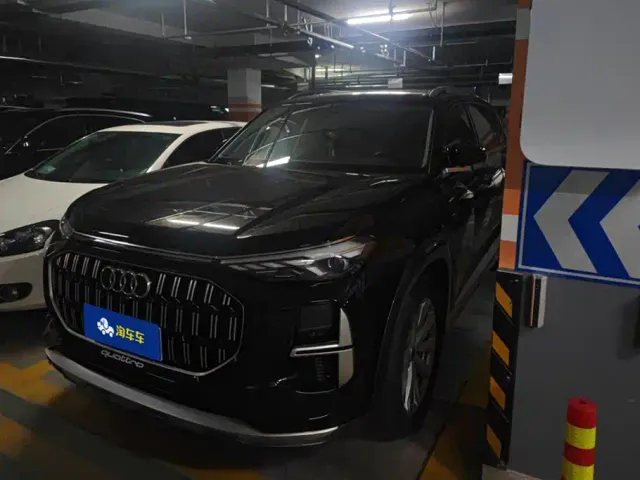 Фотография автомобиля — Audi Q6