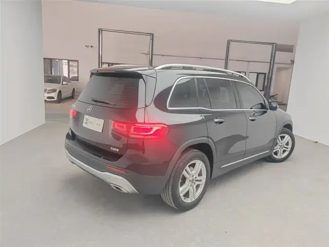 Mercedes-Benz GLB-Class — Фото автомобиля 2