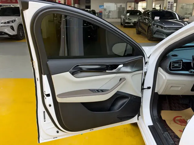 BYD Qin PLUS — Фото автомобиля 5
