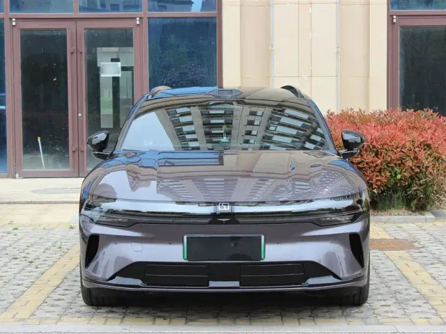 Zeekr 007 GT — Фото автомобиля 2