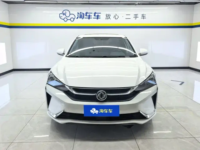 Dongfeng Yixuan — Фото автомобиля 2
