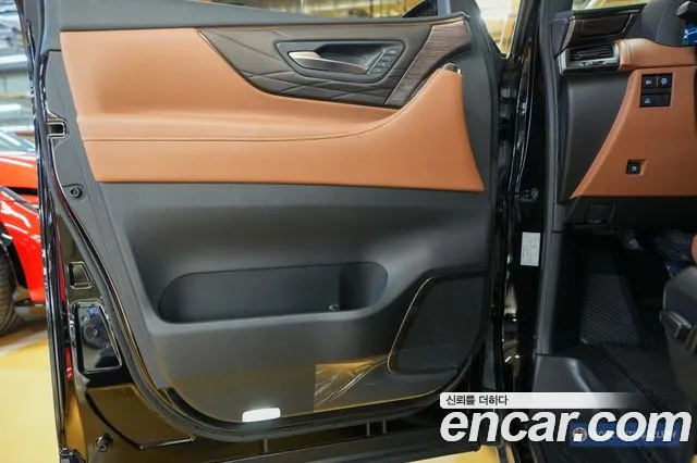 Toyota Alphard — Фото автомобиля 17