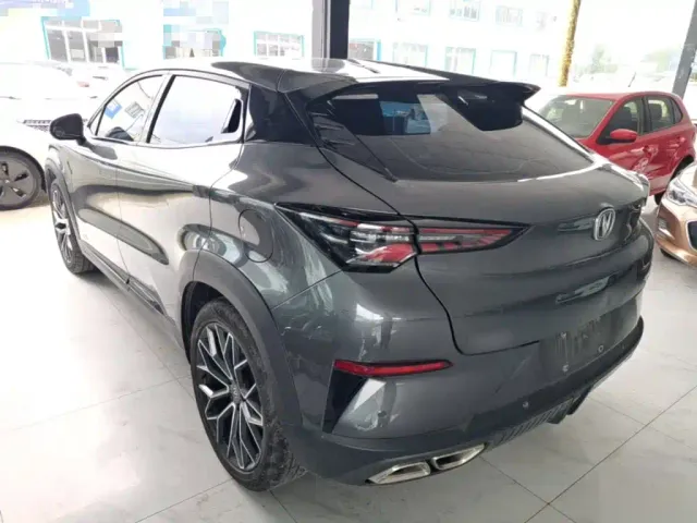 Changan UNI-T — Фото автомобиля 4