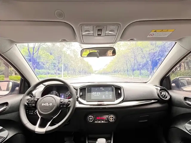 Kia KX1 — Фото автомобиля 5