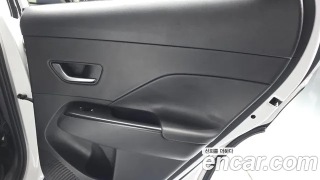 Hyundai Kona — Фото автомобиля 14