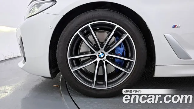 BMW 5-Series — Фото автомобиля 3