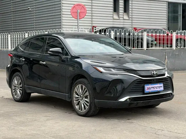 Toyota Harrier — Фото автомобиля 3
