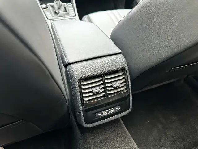 Volkswagen Sagitar — Фото автомобиля 18