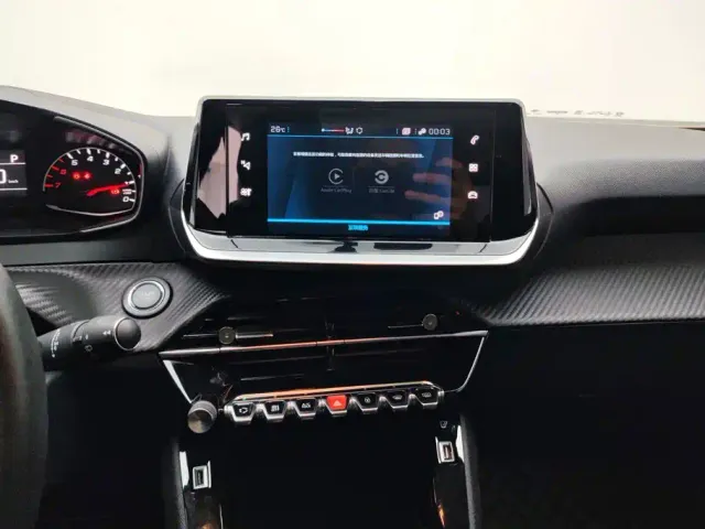 Peugeot 2008 — Фото автомобиля 13