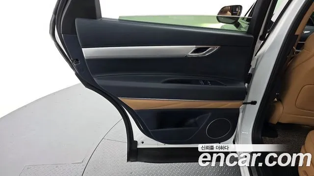 Genesis GV80 — Фото автомобиля 14