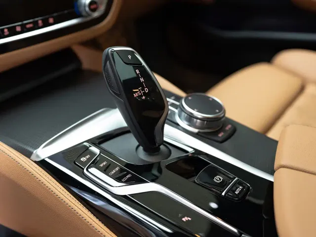 BMW 5 Series — Фото автомобиля 18
