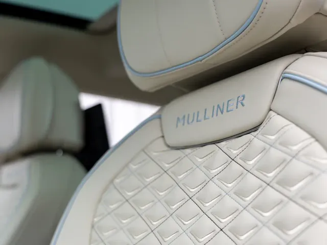 Bentley Flying Spur — Фото автомобиля 13
