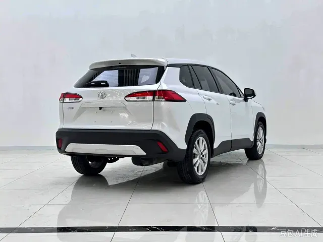 Toyota Corolla Cross — Фото автомобиля 4